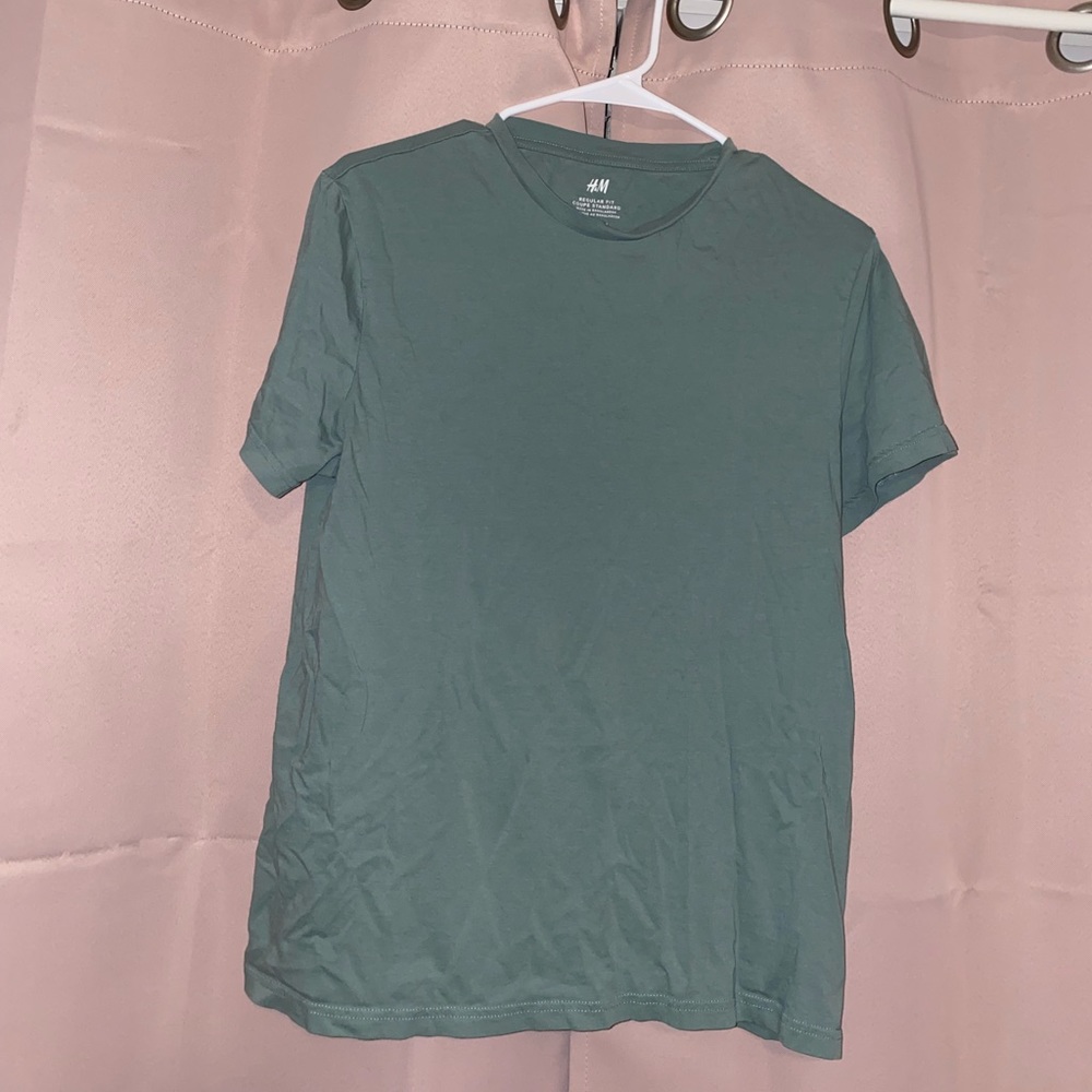 H&M green t shirt